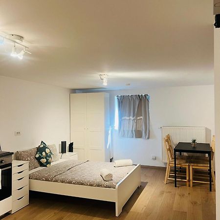 Oneluxstay Near Fashion District Антверпен Екстер'єр фото