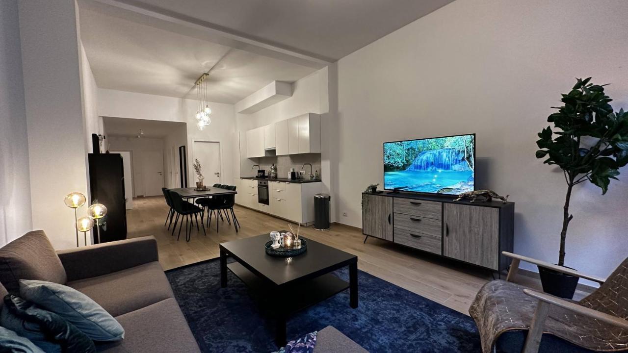 Oneluxstay Near Fashion District Антверпен Екстер'єр фото