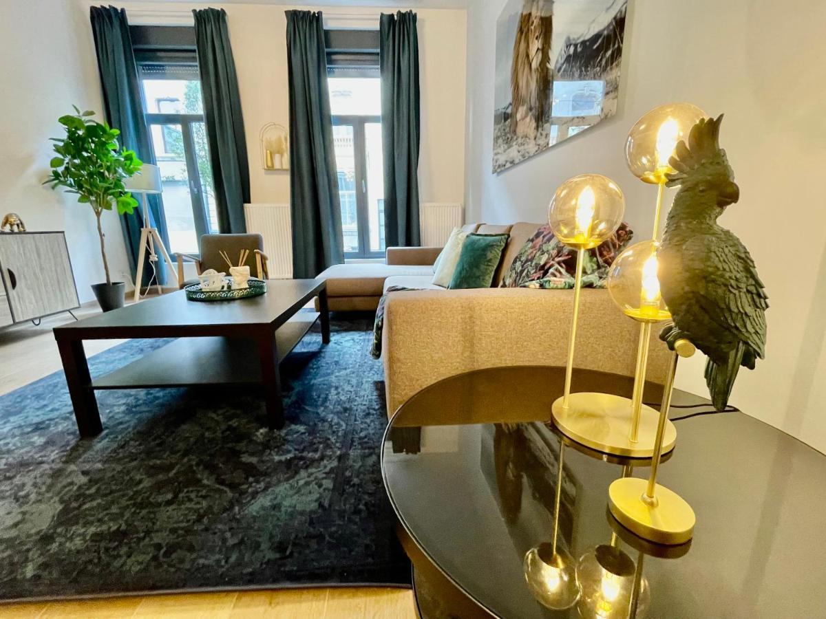 Oneluxstay Near Fashion District Антверпен Екстер'єр фото