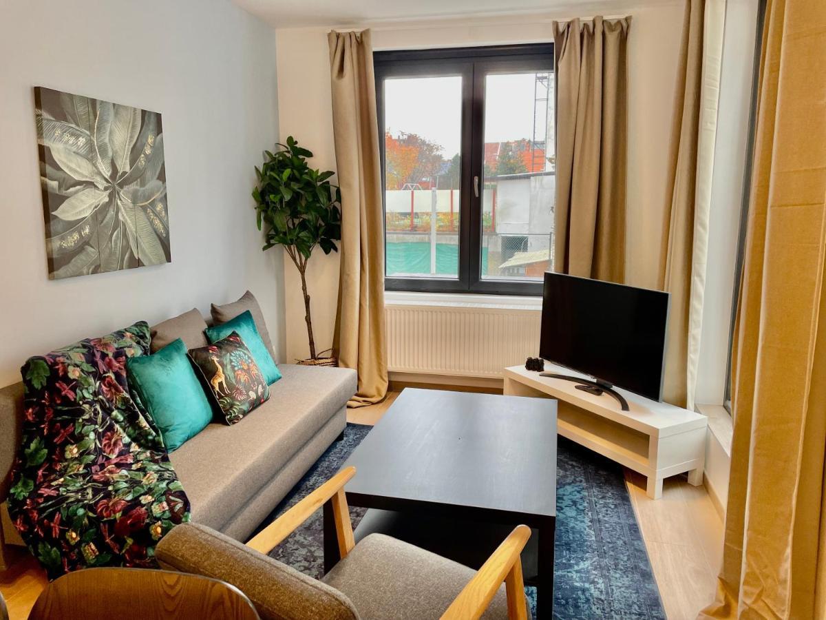 Oneluxstay Near Fashion District Антверпен Екстер'єр фото