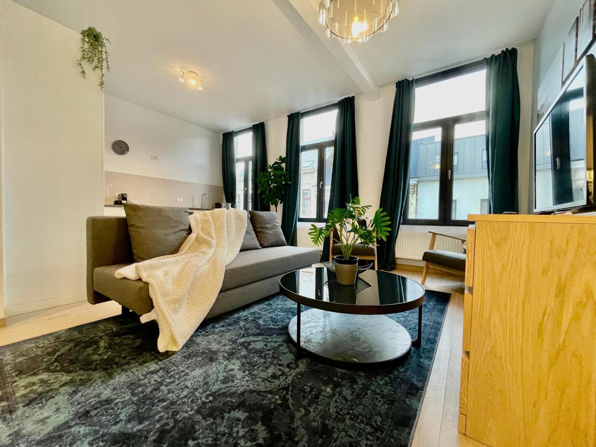 Oneluxstay Near Fashion District Антверпен Екстер'єр фото