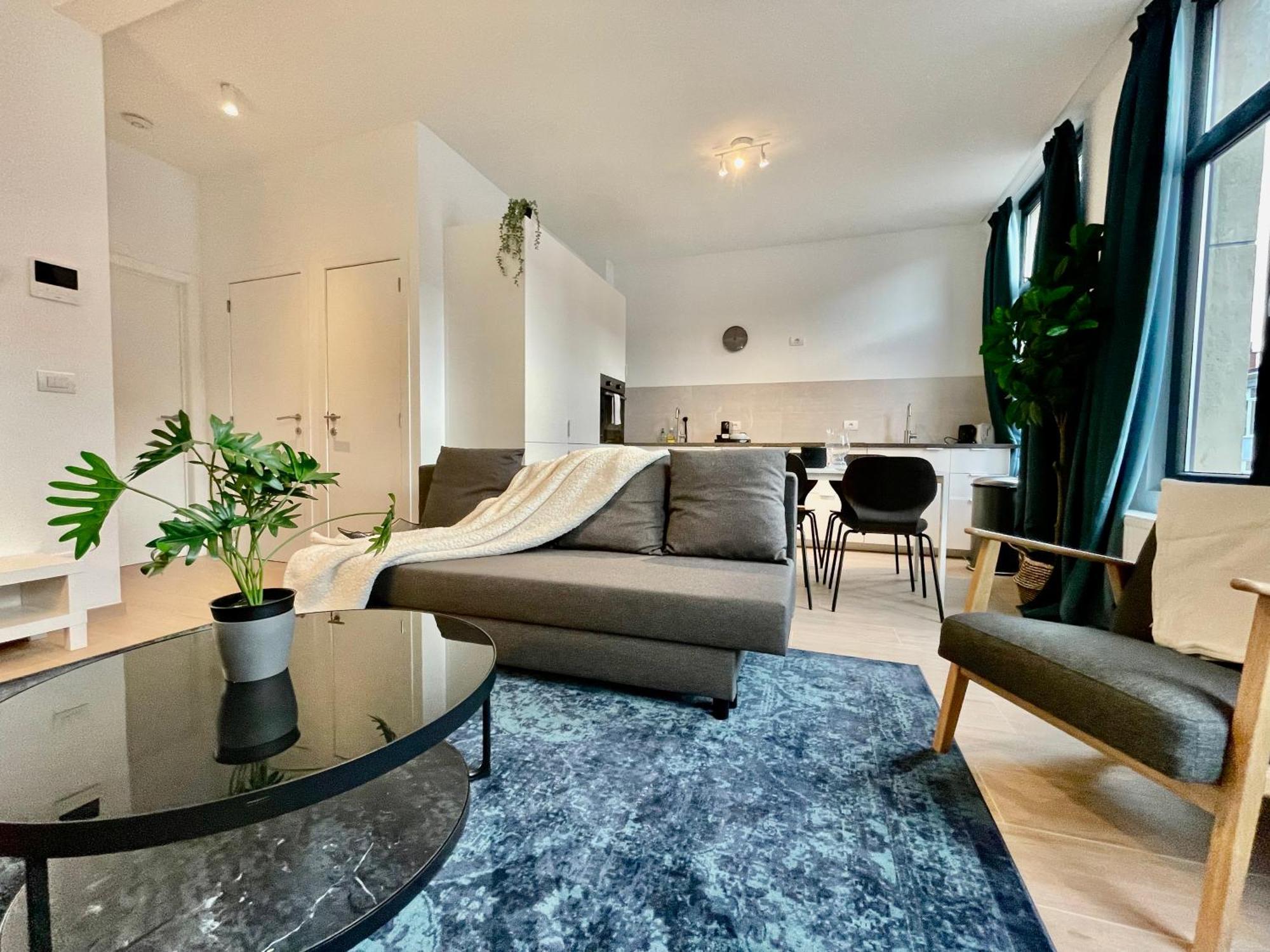 Oneluxstay Near Fashion District Антверпен Екстер'єр фото